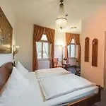 Отель Goldener Loewe 4*