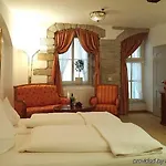 Goldener Loewe Отель