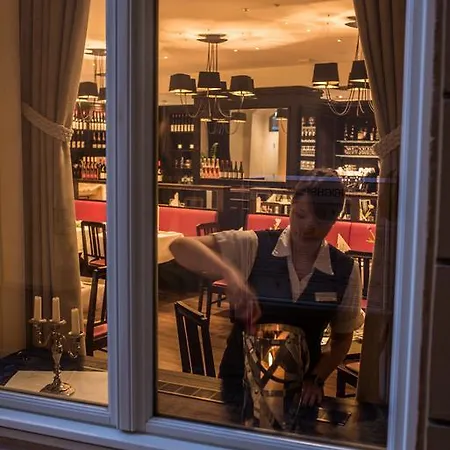 Goldener Loewe Szálloda 4*