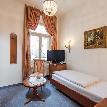 Hotel Goldener Loewe 4*