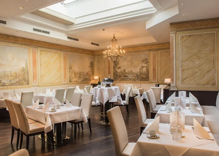 Goldener Loewe Hotel 4*