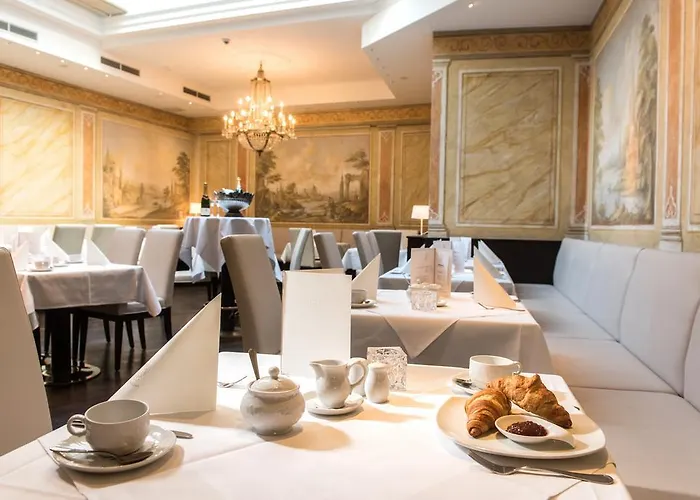 Goldener Loewe Hotel 4*