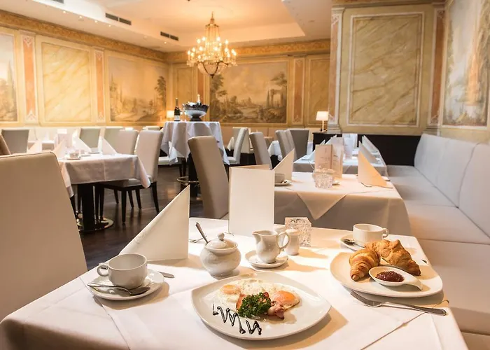 Goldener Loewe Hotel 4*